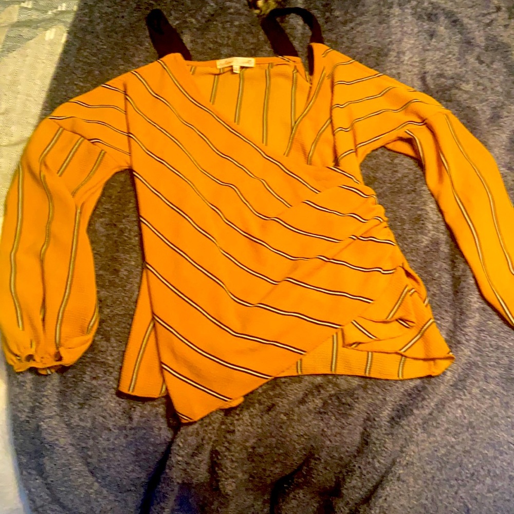 Buckle- blouse
